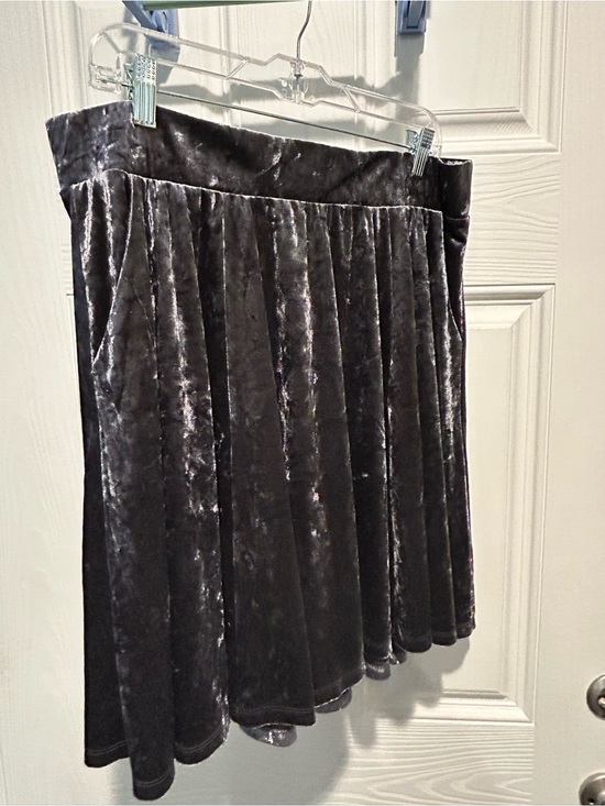 torrid Dresses & Skirts - torrid Charcoal/slightly periwinkle Velvet Pleated Skater Skirt